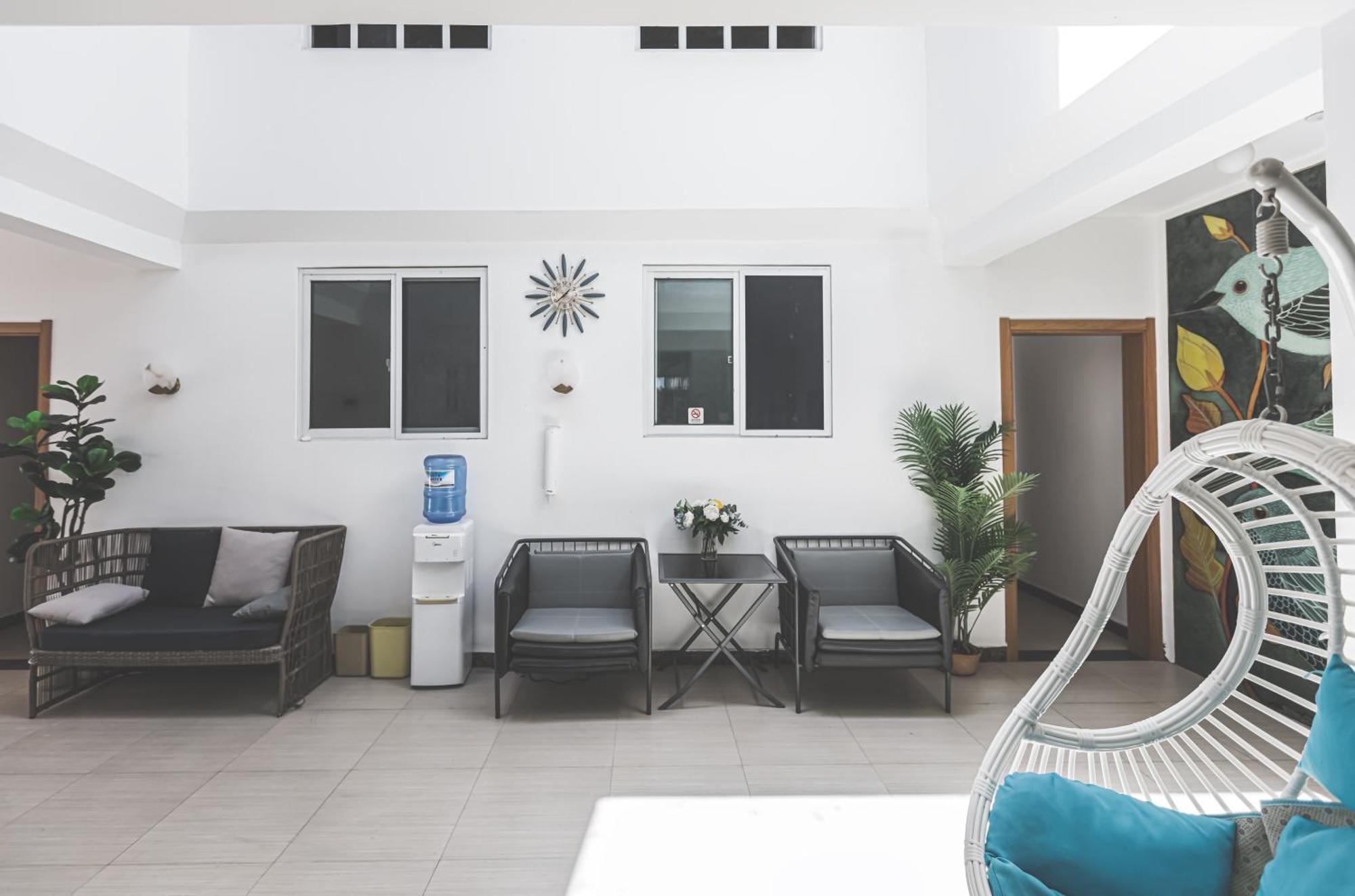 ホテル Oasis Boutique House サイパン エクステリア 写真