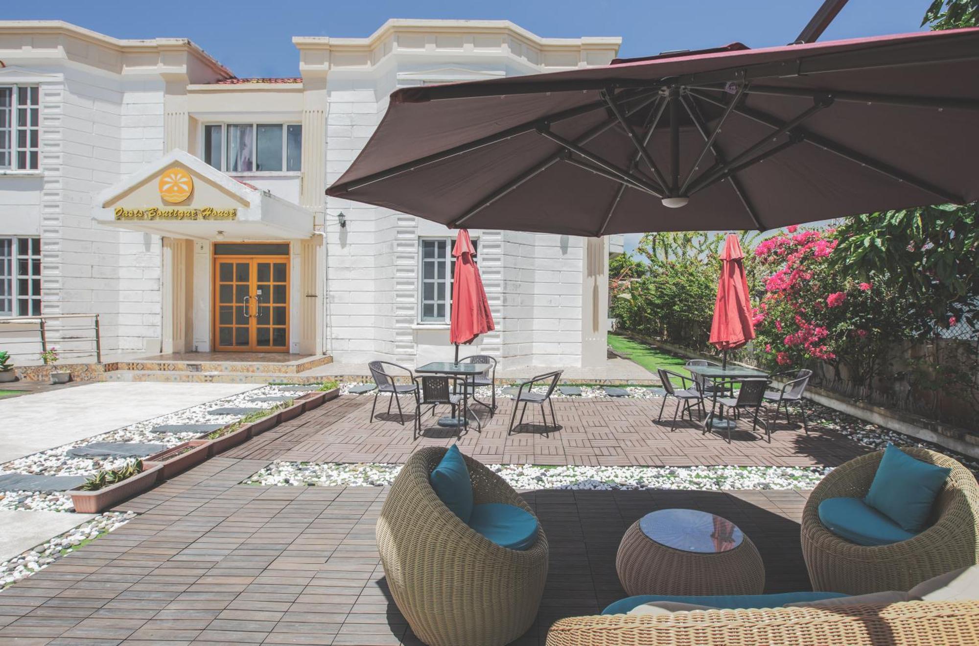 ホテル Oasis Boutique House サイパン エクステリア 写真